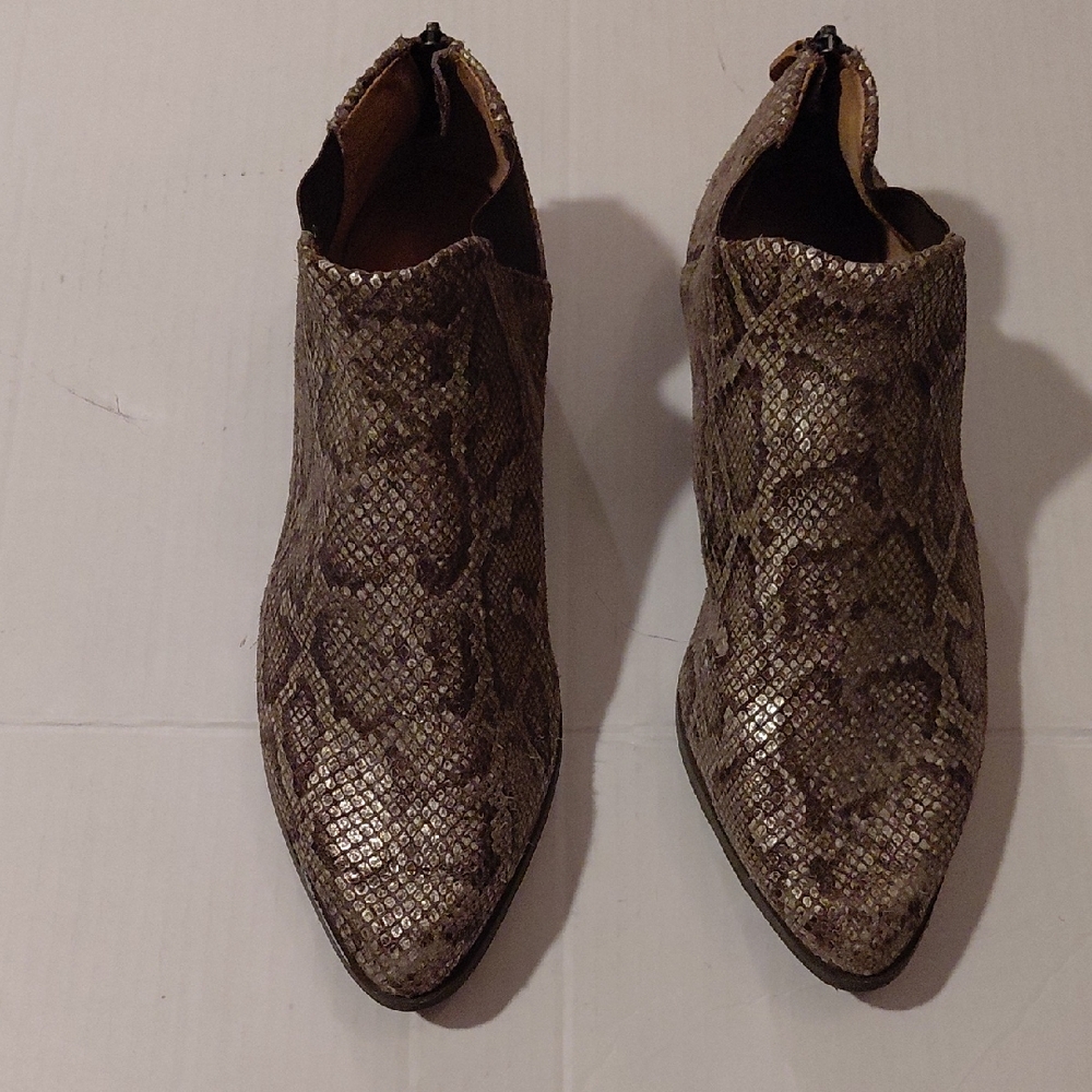 Gentle Souls Kenneth Cole Neptune  Brown Leather Snakeskin Ankle Boots Size 8M